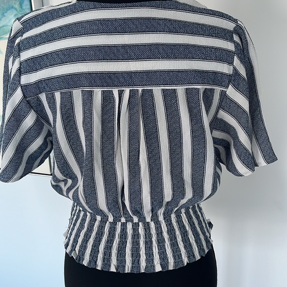 Ladies Blue White Blouse - Picture 4 of 7